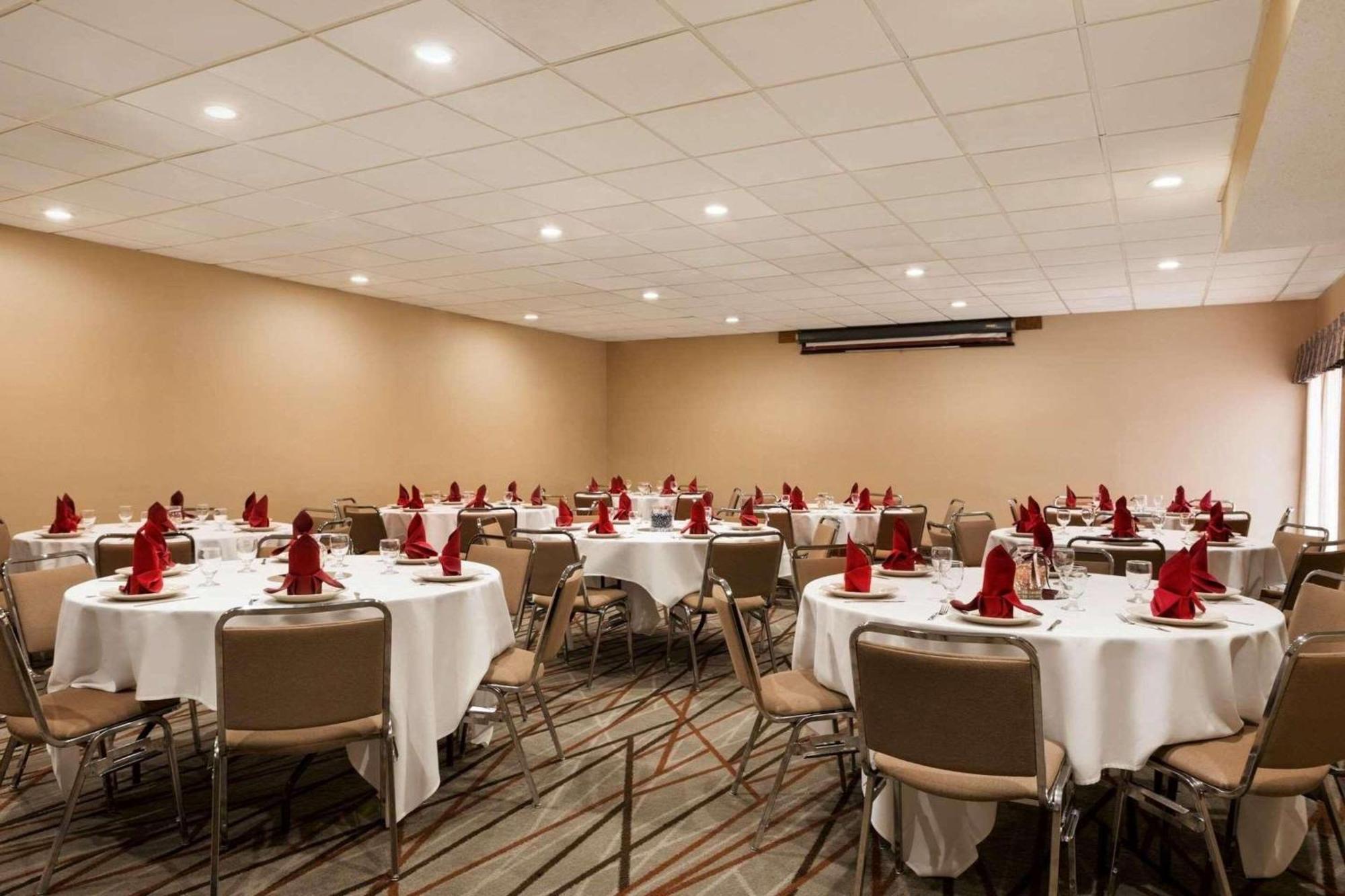 Radisson Akron-Fairlawn Copley Montrose Eksteriør billede