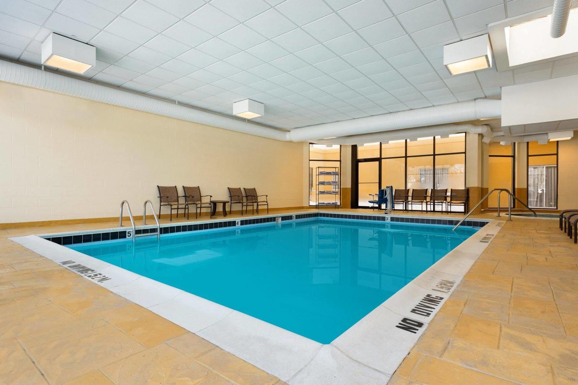 Radisson Akron-Fairlawn Copley Montrose Eksteriør billede