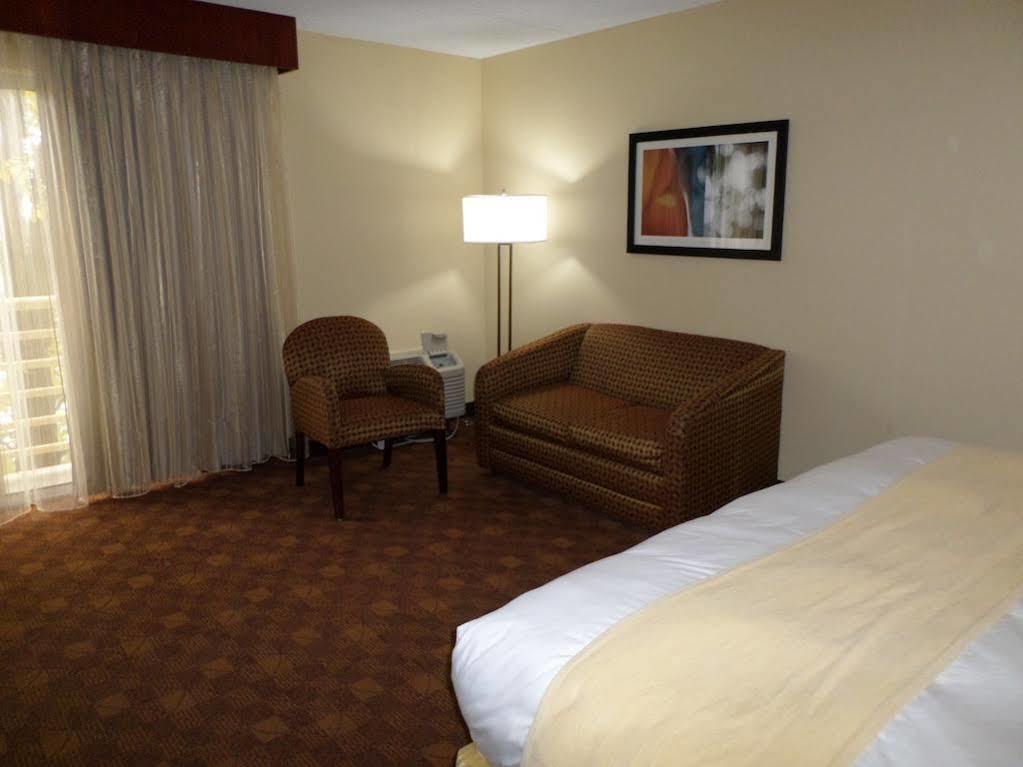 Radisson Akron-Fairlawn Copley Montrose Eksteriør billede